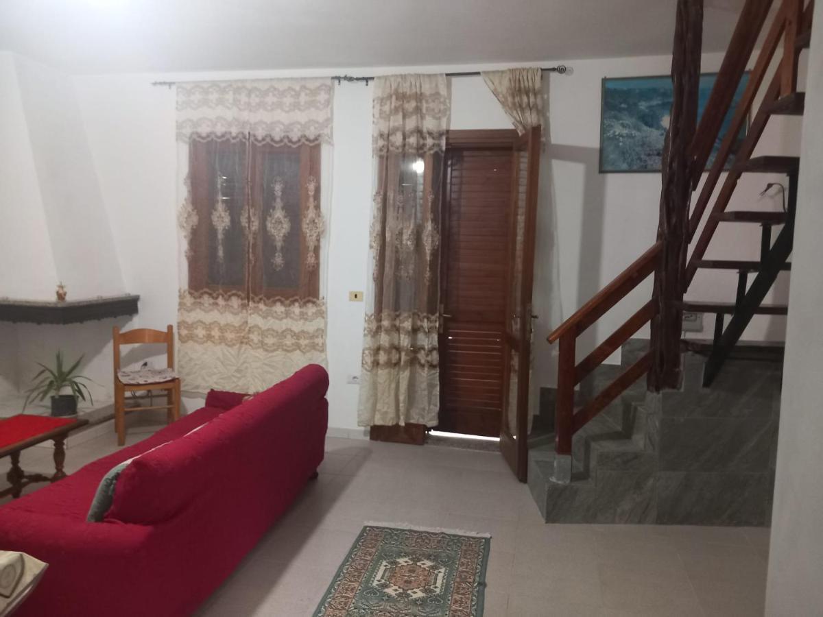 Вилла Holiday House In Синискола Экстерьер фото